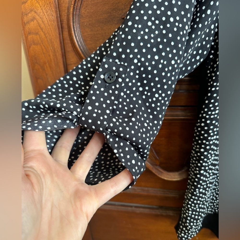 Chico’s polka dot 3/4 sleeve top with tie - Picture 5 of 9
